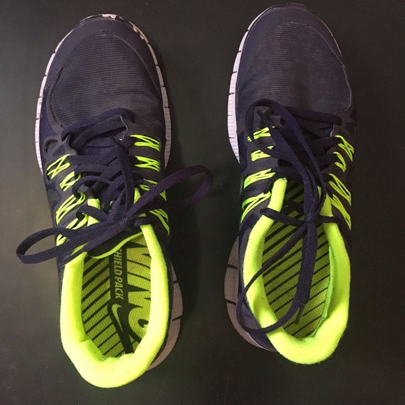 Nike Running Shoes - Picture 1 of 8